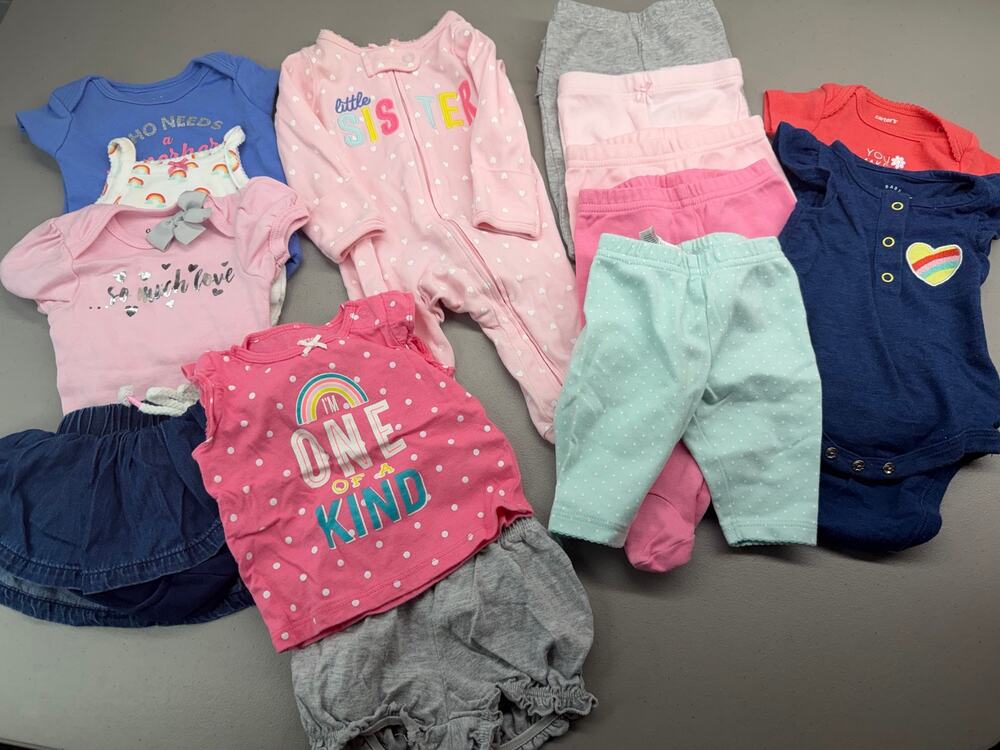 Lot of 14 pc newborn baby girl clothes all in good conditions